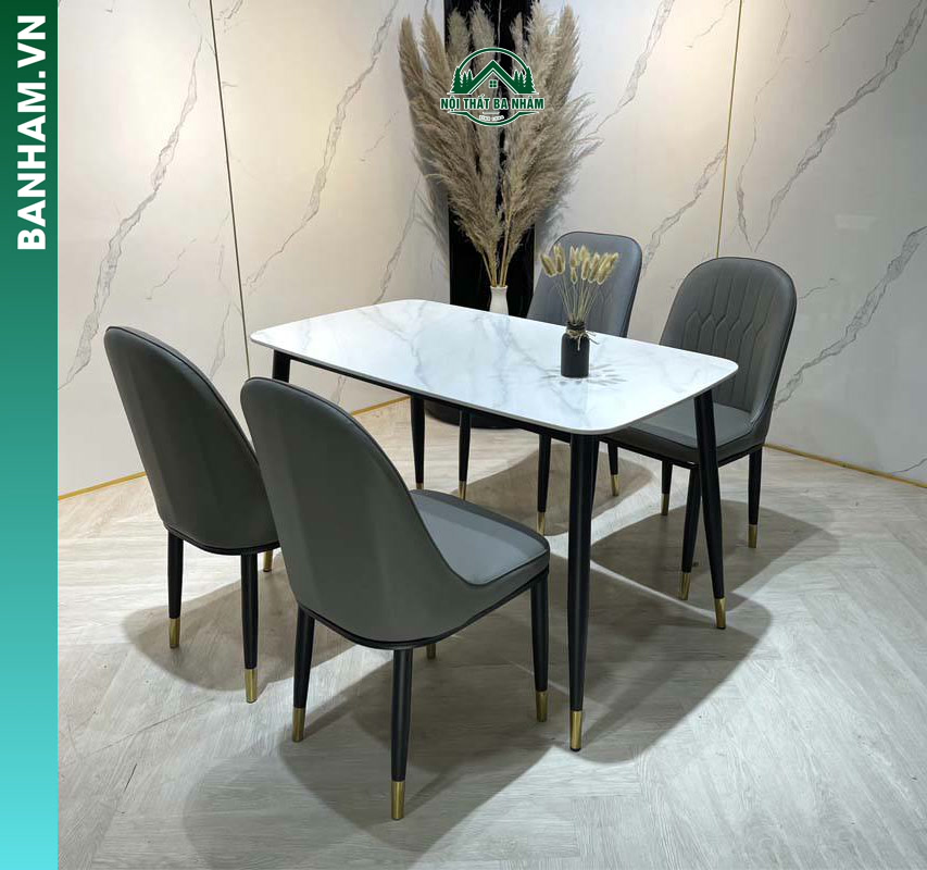 Bàn ăn 4 ghế nhỏ gọn