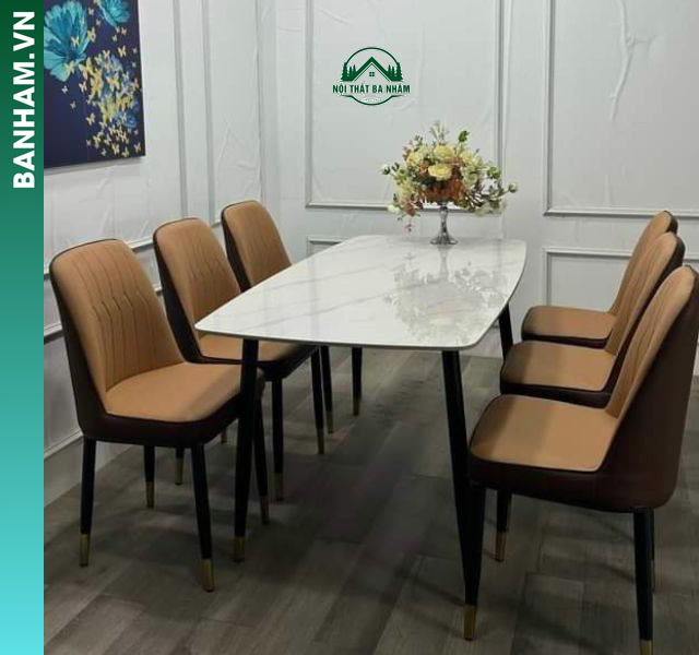 Bàn ăn mặt đá hiện đại