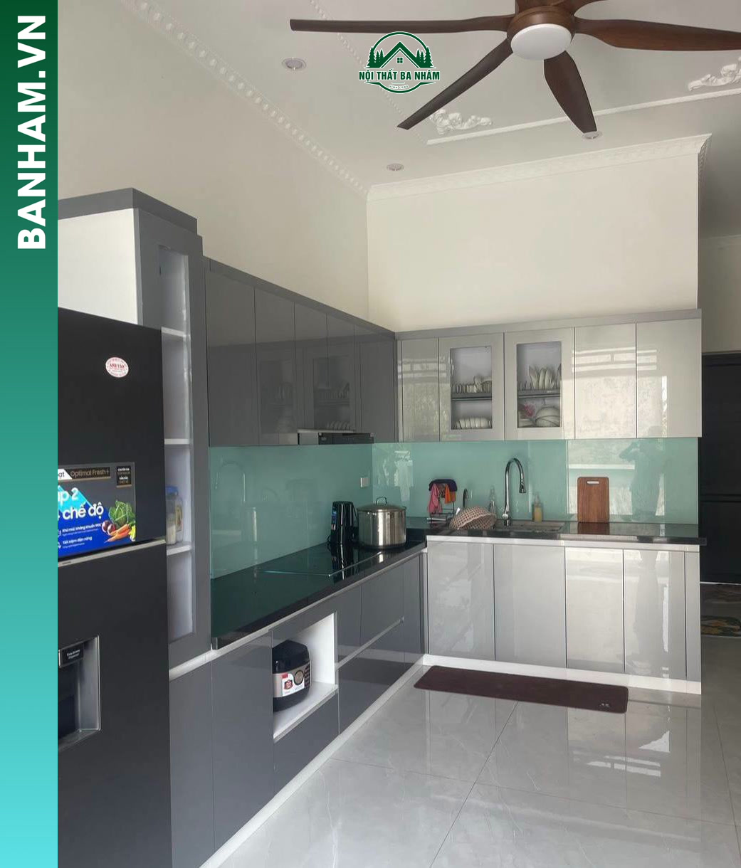 Tủ Bếp chữ L mặt Acrylic Xám Bóng