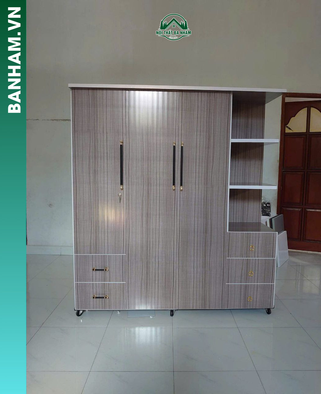 Tủ quần áo 3 cánh vân gỗ sọc kệ hông Bến Tre