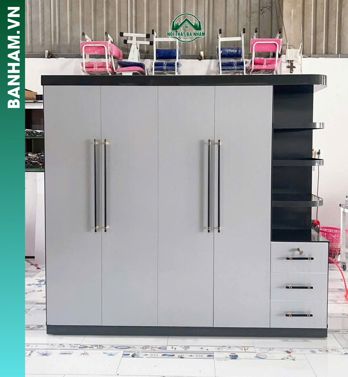 Tủ quần áo 4 cánh trắng xám kệ bo cong 3 ngăn kéo Bến Tre