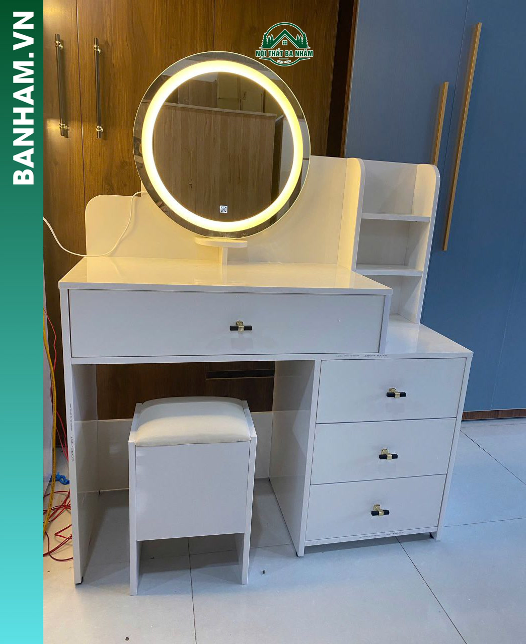 Bàn trang điểm gương tròn đèn LED Bến Tre