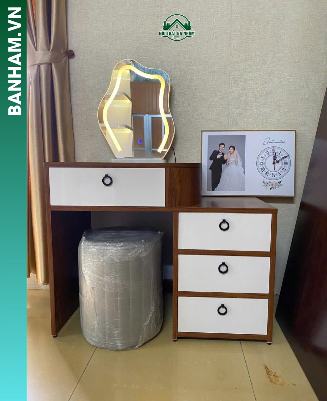 Bàn trang điểm vân gỗ gương LED nghệ thuật Bến Tre