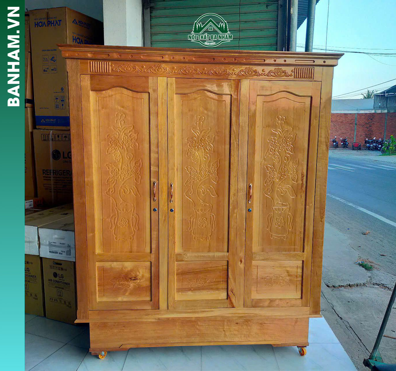 Tủ quần áo gỗ tự nhiên 3 cánh chạm hoa