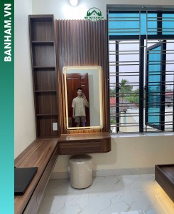 Bàn trang điểm vách lam gỗ gương LED Bến Tre