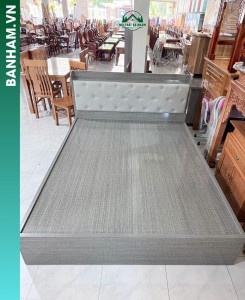 Giường ngủ màu xám gỗ công nghiệp bọc nệm cao cấp