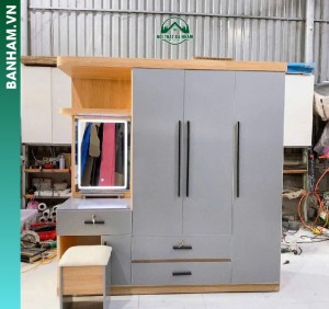Tủ quần áo 3 cánh xám bàn trang điểm 2 ngăn kéo Bến Tre