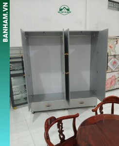 Tủ quần áo 4 cánh xám tay nắm đen vàng Bến Tre